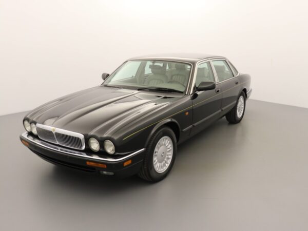 Photo 1 of 6 of O196451 JAGUAR XJ6 V6
