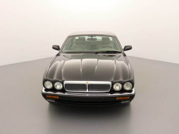 Photo 3 of 6 of O196451 JAGUAR XJ6 V6