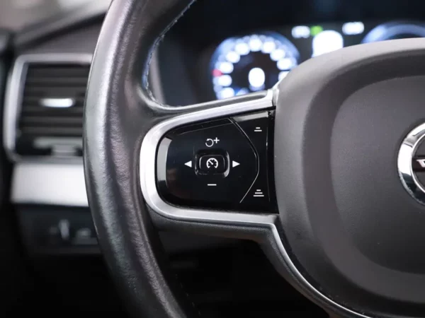 Photo 11 of 39 of YV1LFBABDH1115373 Volvo XC90 2.0 T8 Twin Engine AWD Inscription 7p. LED