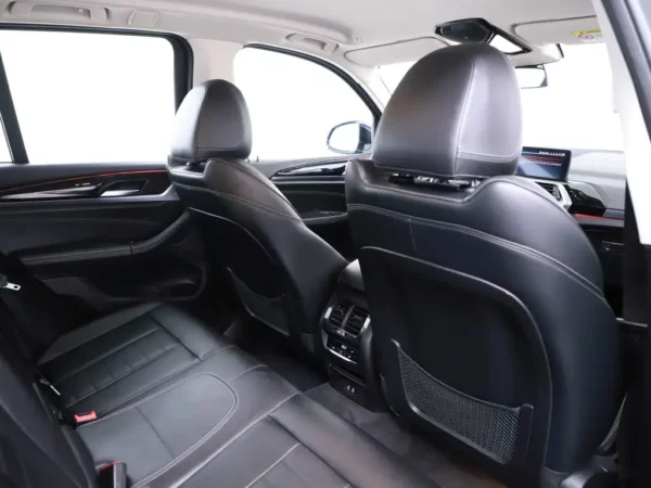 Photo 19 of 27 of WBATY15000N033780 BMW X3 xDrive20i High Executive (5-drs SUV)