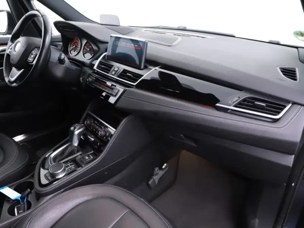 Photo 26 of 31 of WBA2D310805C62624 BMW 2 Serie Gran Tourer 218i 7p.