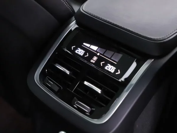 Photo 31 of 39 of YV1LFBABDH1115373 Volvo XC90 2.0 T8 Twin Engine AWD Inscription 7p. LED