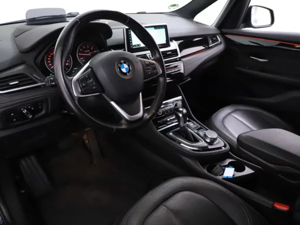 Photo 6 of 31 of WBA2D310805C62624 BMW 2 Serie Gran Tourer 218i 7p.