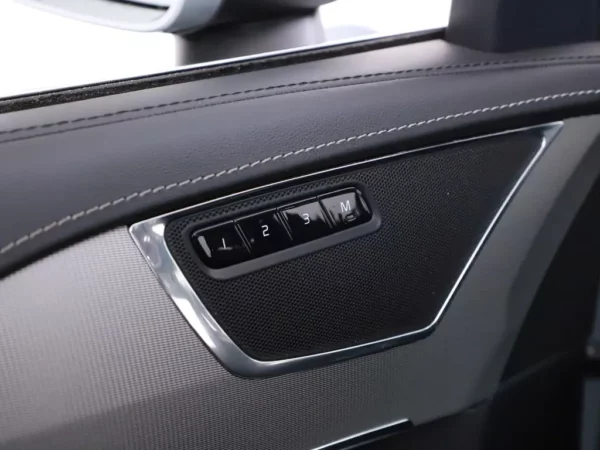 Photo 6 of 39 of YV1LFBABDH1115373 Volvo XC90 2.0 T8 Twin Engine AWD Inscription 7p. LED