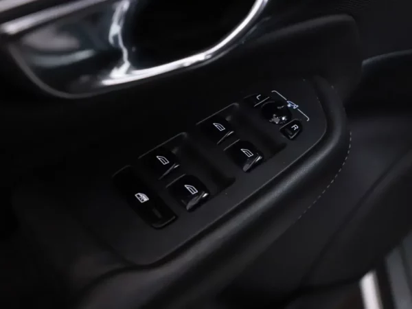 Photo 7 of 39 of YV1LFBABDH1115373 Volvo XC90 2.0 T8 Twin Engine AWD Inscription 7p. LED