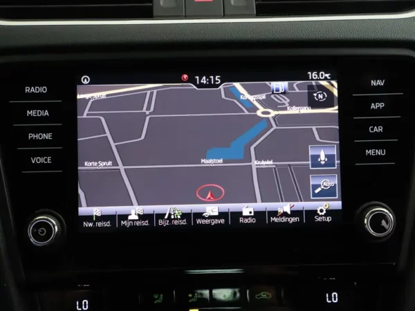 Photo 10 of 27 of TMBJP9NE6L0010741 Skoda Octavia Combi 1.0 TSI Business Edition