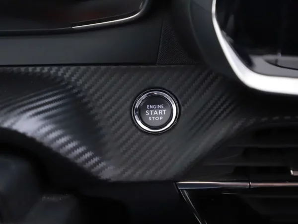 Photo 10 of 30 of VR3USHNKKLJ748222 Peugeot 2008 1.2 PureTech Blue Lease Active