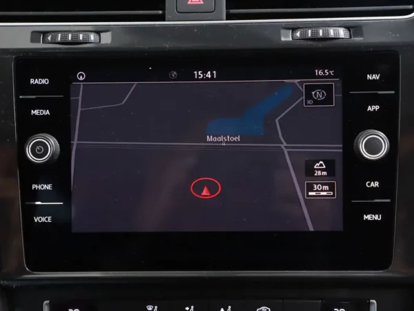 Photo 10 of 31 of WVWZZZAUZLP505120 Volkswagen GOLF Variant 1.0 TSI Comfortline 5-drs Combi