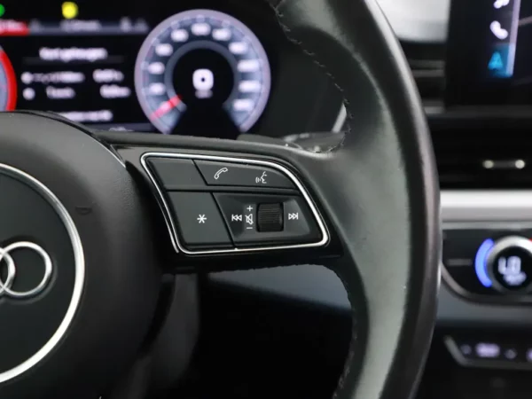 Photo 10 of 32 of WAUZZZF49LA006189 Audi A4 Avant 35 TFSI Launch Business