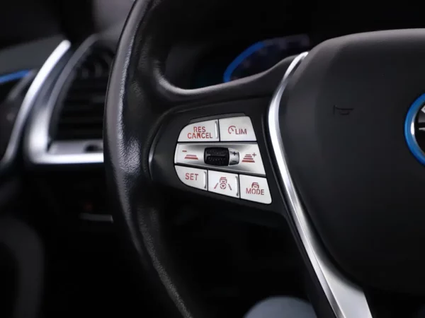 Photo 10 of 36 of WBY7X41090SZ08143 BMW iX3 Executive 80 kWh