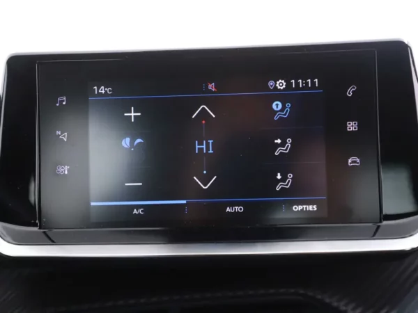 Photo 11 of 26 of VR3USHNKKPJ554293 Peugeot 2008 1.2 PureTech Active Pack Cruise