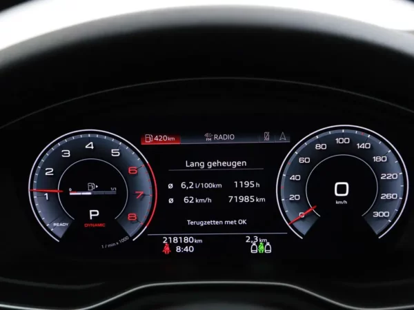 Photo 11 of 30 of WAUZZZF47LA021709 Audi A4 Avant 35 Automaat TFSI S-Line Sport