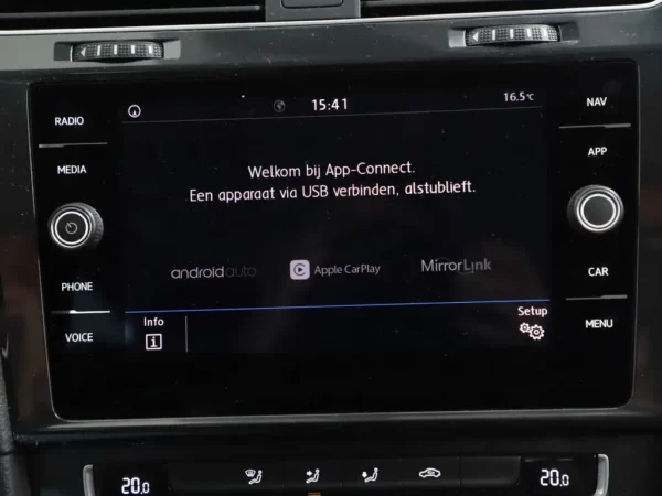 Photo 11 of 31 of WVWZZZAUZLP505120 Volkswagen GOLF Variant 1.0 TSI Comfortline 5-drs Combi