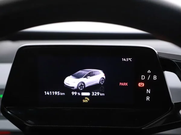 Photo 11 of 31 of WVWZZZE1ZMP001396 Volkswagen ID.3 First Plus 58 kWh