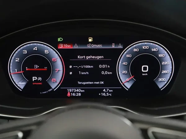 Photo 11 of 32 of WAUZZZF49LA006189 Audi A4 Avant 35 TFSI Launch Business