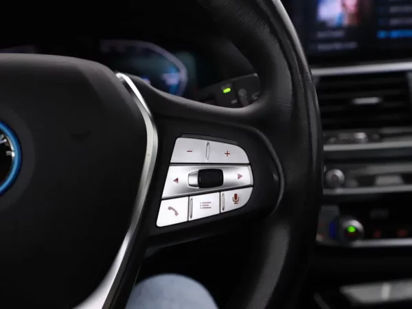 Photo 11 of 36 of WBY7X41090SZ08143 BMW iX3 Executive 80 kWh