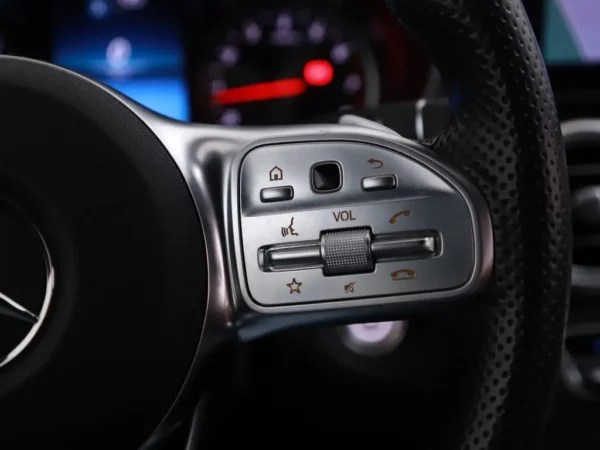 Photo 11 of 36 of WDD2052771F890023 Mercedes-Benz C-Klasse Estate 200 Business Solution AMG Plus Upgrade Edition 5-drs Combi