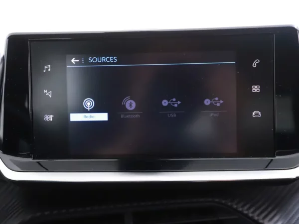 Photo 12 of 30 of VR3USHNKKLJ748222 Peugeot 2008 1.2 PureTech Blue Lease Active