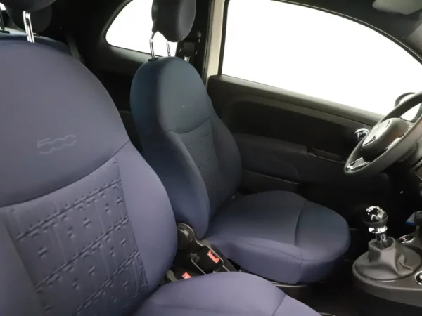 Photo 13 of 19 of ZFABF1BJ9NJG82407 Fiat 500C 1.0 Hybrid Cult 2-drs Softtop