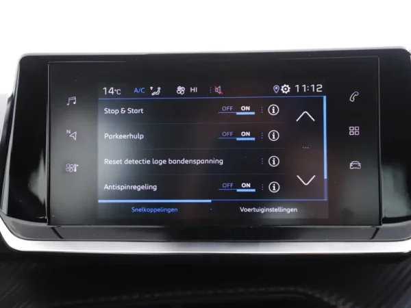 Photo 13 of 26 of VR3USHNKKPJ554293 Peugeot 2008 1.2 PureTech Active Pack Cruise