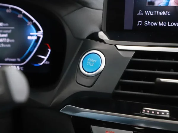 Photo 13 of 36 of WBY7X41090SZ08143 BMW iX3 Executive 80 kWh