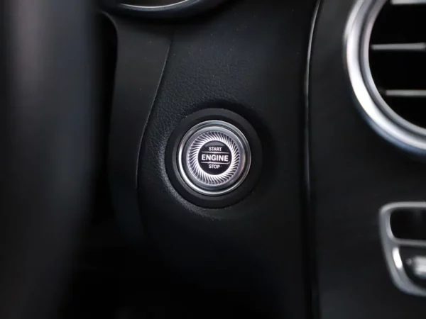 Photo 13 of 36 of WDD2052771F890023 Mercedes-Benz C-Klasse Estate 200 Business Solution AMG Plus Upgrade Edition 5-drs Combi