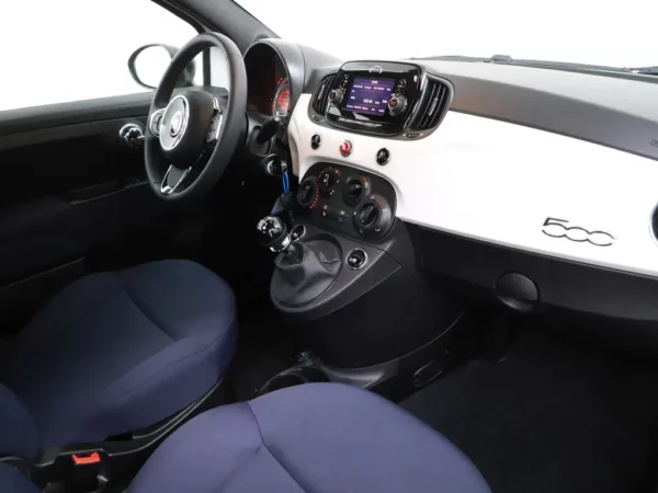 Photo 14 of 19 of ZFABF1BJ9NJG82407 Fiat 500C 1.0 Hybrid Cult 2-drs Softtop