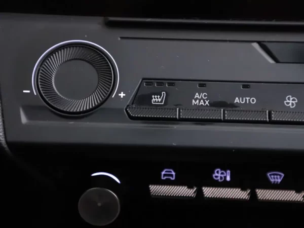 Photo 14 of 26 of VR3FRHNPLNY542505 Peugeot 308 SW 1.2 PureTech Active Pack Business