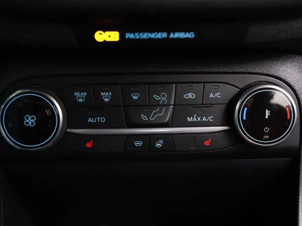 Photo 14 of 26 of WF0JXXGAHJME77616 Ford Fiesta 1.0 EcoBoost Hybrid ST-Line LED