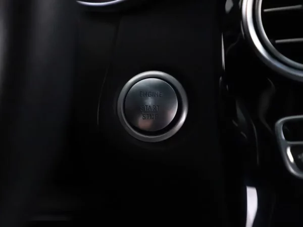 Photo 14 of 37 of WDC2539541F486918 Mercedes-Benz GLC 350e 4MATIC AMG LED