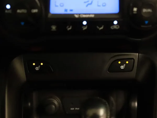 Photo 15 of 29 of TMAJU81BBCJ290071 Hyundai ix35 2.0i Aut. i-Catcher