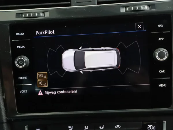 Photo 15 of 31 of WVWZZZAUZLP505120 Volkswagen GOLF Variant 1.0 TSI Comfortline 5-drs Combi