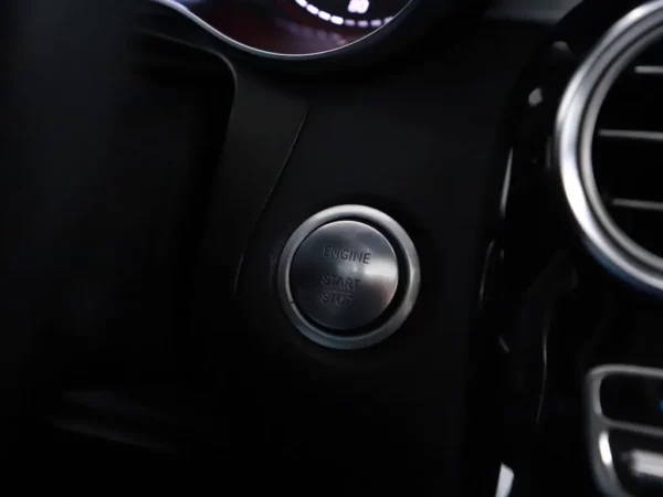 Photo 15 of 34 of WDC2533461F442197 Mercedes-Benz GLC Coupé 250 4MATIC Premium Plus AMG LED