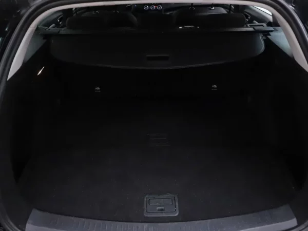 Photo 16 of 27 of VF1RFB00766284409 Renault Mégane Estate 1.3 TCe Business Zen