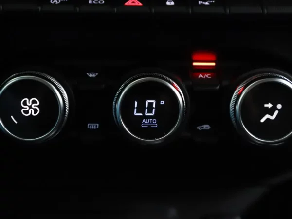 Photo 16 of 28 of VF1HJD20X68585716 Dacia Duster 1.3 TCe Extreme Cruise Ecc