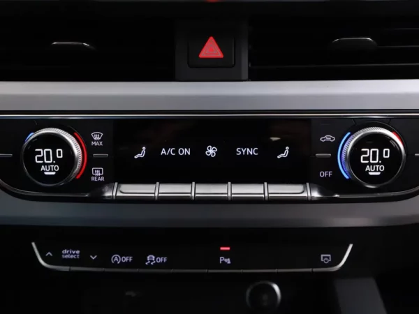 Photo 16 of 30 of WAUZZZF5XRA018580 Audi A5 Sportback 35 TFSI S-Line Competition VC