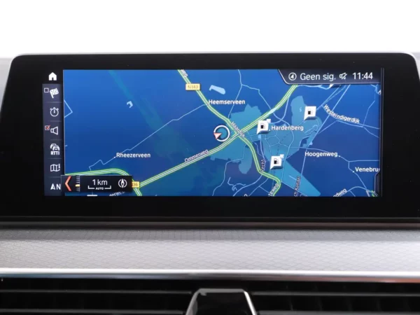 Photo 16 of 35 of WBAJA11000BH44952 BMW 5 Serie 520i Aut. High Executive 4-drs Sedan