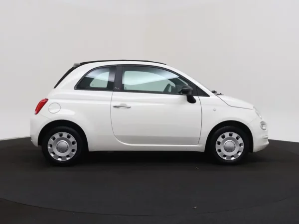 Photo 17 of 19 of ZFABF1BJ9NJG82407 Fiat 500C 1.0 Hybrid Cult 2-drs Softtop