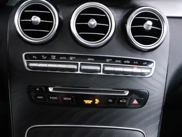 Photo 17 of 30 of WDC2539251F632566 Mercedes-Benz GLC 350 d Aut. 4MATIC Premium Plus 5-drs SUV