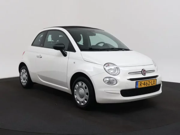 Photo 18 of 19 of ZFABF1BJ9NJG82407 Fiat 500C 1.0 Hybrid Cult 2-drs Softtop