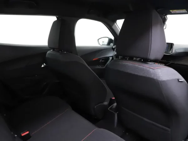 Photo 18 of 26 of VR3USHNKKPJ554293 Peugeot 2008 1.2 PureTech Active Pack Cruise