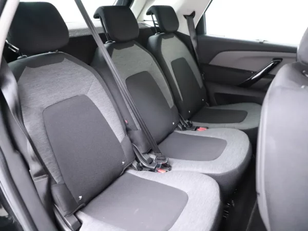 Photo 18 of 27 of VF73DHNYMHJ662117 Citroen C4 Picasso 1.2 PureTech Shine (5-drs