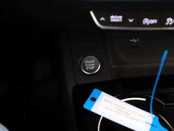 Photo 18 of 29 of WAUZZZF46NN010986 Audi A4 Limousine 40 TFSI Advanced Edition