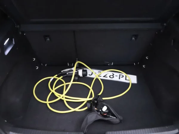 Photo 18 of 29 of WVWZZZE1ZLP006903 Volkswagen ID.3 First 58 kWh LED