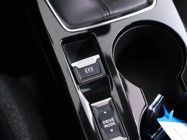 Photo 18 of 30 of VR3USHNKKLJ748222 Peugeot 2008 1.2 PureTech Blue Lease Active