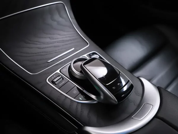 Photo 18 of 30 of WDC2539251F632566 Mercedes-Benz GLC 350 d Aut. 4MATIC Premium Plus 5-drs SUV