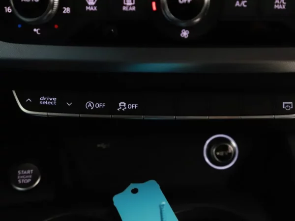 Photo 18 of 33 of WAUZZZF54KA021075 Audi A5 Sportback 40 TFSI Design Pro Line Plus