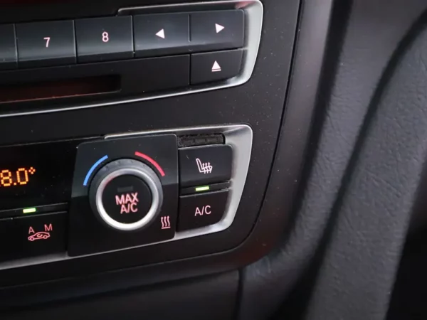 Photo 18 of 33 of WBA3X31030D358417 BMW 3-serie Gran Turismo 328i High Executive