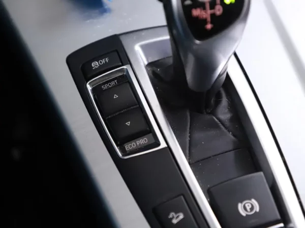 Photo 18 of 37 of WBAWY710300C96156 BMW X3 xDrive35d High Executive M-Pakket