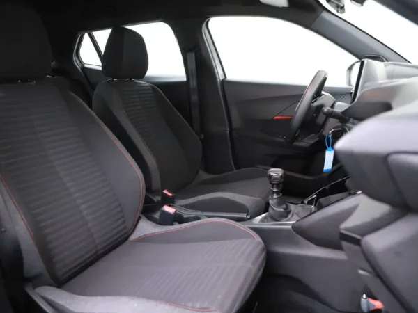 Photo 19 of 26 of VR3USHNKKPJ554293 Peugeot 2008 1.2 PureTech Active Pack Cruise